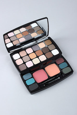 NYX Boheme Chic Eyeshadow and Blush